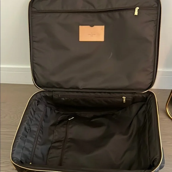 Louis Vuitton Authentic Pegas 55 Suitcase - Picture 11 of 16